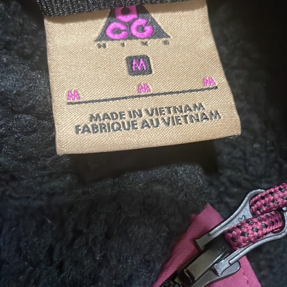 Nike ACG zip up jacket - Picture 3 of 6